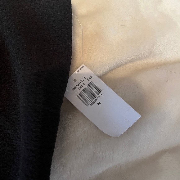 NWT Old Navy Black Tank - Picture 3 of 3